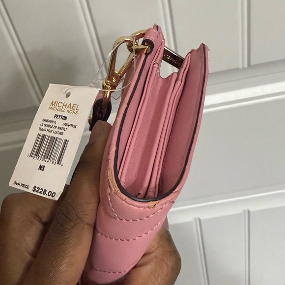 New Micheal Kors Shoes & Wallet Set . - Picture 7 of 9